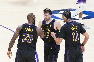 湖記：湖人的上限和掘金、火箭是一個級別的 但是下限更低