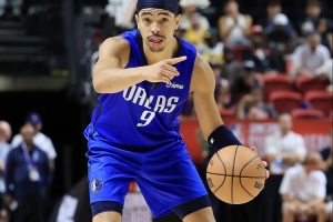 基德稱贊瑞安·內(nèi)姆哈德：落選秀送出10助攻很特別 隊(duì)友都喜歡他