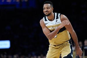 手感火熱！麥科勒姆半場11中7高效轟下18分1助 次節(jié)獨(dú)得10分