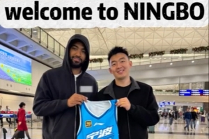 00狀元肯揚(yáng)·馬丁之子！寧波曬接機(jī)小馬丁視頻：Let’s roll KJ!