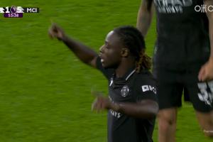 火力全開！富勒姆后場被斷，多庫精彩兜射破門本場完成傳射