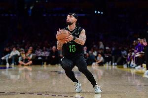 外線神準(zhǔn)！阿爾瓦拉多三分4中4 砍下14分3籃板3助攻