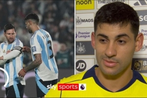 羅梅羅談倒鉤：我和梅西一起在國家隊訓(xùn)練會觀察他，這球很漂亮