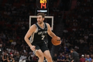 本賽季每36分鐘掩護助攻榜：科內(nèi)特第一 小薩&海斯進入前十