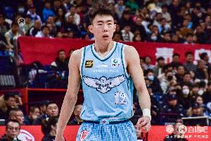 受傷離場！段昂君僅打13分鐘6中2拿到5分1板1帽