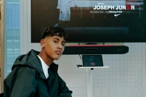 太陽(yáng)報(bào)：巴薩有意曼聯(lián)15歲新星JJ·加布里埃爾 球員在U18十場(chǎng)10球