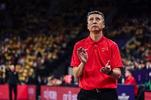 媒體人：郭士強(qiáng)不適合當(dāng)中國男籃主帥 性格固執(zhí)是業(yè)內(nèi)周知