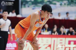 適應(yīng)得不錯！狀元楊曦皓9中5&三分5中2拿到16分2板2帽