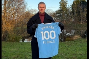 史上最快英超百球！哈蘭德曬英超百球曼城紀(jì)念球衣