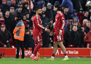 狀態(tài)啥時(shí)候來(lái)?。坷锲纸?場(chǎng)僅1勝1平3負(fù)，暫居英超第8歐冠第13