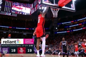 紅色旋風！謝潑德推反擊到位長傳 小賈巴里接球起飛雙手暴扣！