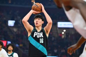 觸球機(jī)會(huì)太少！楊瀚森僅戰(zhàn)首節(jié)5分鐘靠罰球拿2分 4戰(zhàn)后首次得分