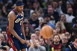 翻過(guò)來(lái)了！湯姆林反擊上籃反超開(kāi)拓者