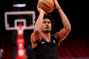 冉冉升起的新星！阿門過去6場場均18+9.3+5.3