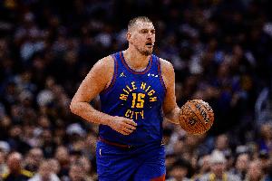 高效全能！約基奇半場10中6拿到12分6板6助 正負值+25