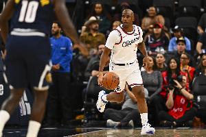 Ary：湖人、尼克斯和掘金等球隊(duì)都對(duì)克里斯·保羅感興趣