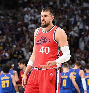 基本盤還在！祖巴茨本賽季總籃板數(shù)260個 僅次于約基奇