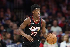 補(bǔ)籃準(zhǔn)絕殺！埃奇庫(kù)姆8中4拿到10分6板5助3斷