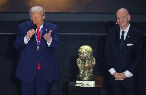 你信嗎？特朗普：我踢足球比C羅梅西略遜一籌，但速度更快一些