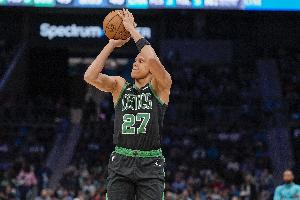 新無眉大俠？沃爾什近三戰(zhàn)場均15.7分 命中率高達(dá)95% 三分83%