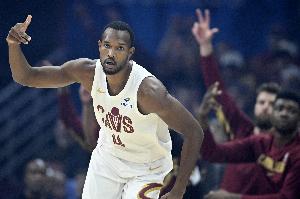 騎士內(nèi)線爆砍80分創(chuàng)自96-97賽季以來隊史新高 此前紀錄為78分