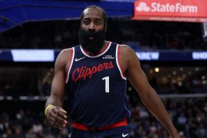 進攻頭大快船最后半節(jié)運動戰(zhàn)7中0僅靠哈登罰球得2分 再輸灰熊