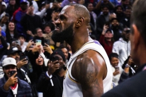 贏家歸來(lái)！詹姆斯本賽季出戰(zhàn)7場(chǎng) 湖人取得6勝1負(fù)