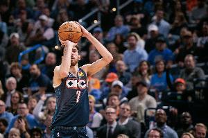 予取予求！切特三節(jié)打卡 15中12砍下25分9板1斷2帽