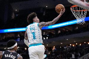 左踝骨挫傷！黃蜂主帥：三球今天缺戰(zhàn)掘金 現(xiàn)在是每日觀察狀態(tài)