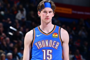 首節(jié)2分鐘轟11分！戴格諾特：卡爾森的小爆發(fā)為我們扭轉(zhuǎn)了局勢(shì)