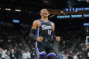 知道該怎么用了吧！本賽季威少首發(fā)時(shí)場(chǎng)均15分8板8助1.6搶斷