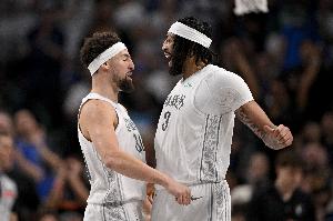 Shams：獨(dú)行俠對(duì)交易濃眉&克萊&拉塞爾&加福德持開(kāi)放態(tài)度