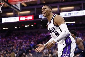 兩攻一防 盡顯鋒芒！威少搶斷西卡+僵尸跳投+金雞獨(dú)立帶隊(duì)反超！