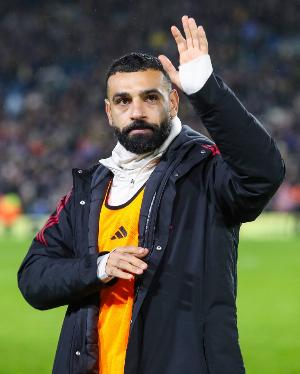 記者：加拉塔薩雷密切關(guān)注薩拉赫情況，若他確認離隊將提出報價