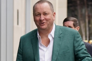 太陽報：前紐卡老板提高對謝周三收購報價，以擊敗美國的巨額報價